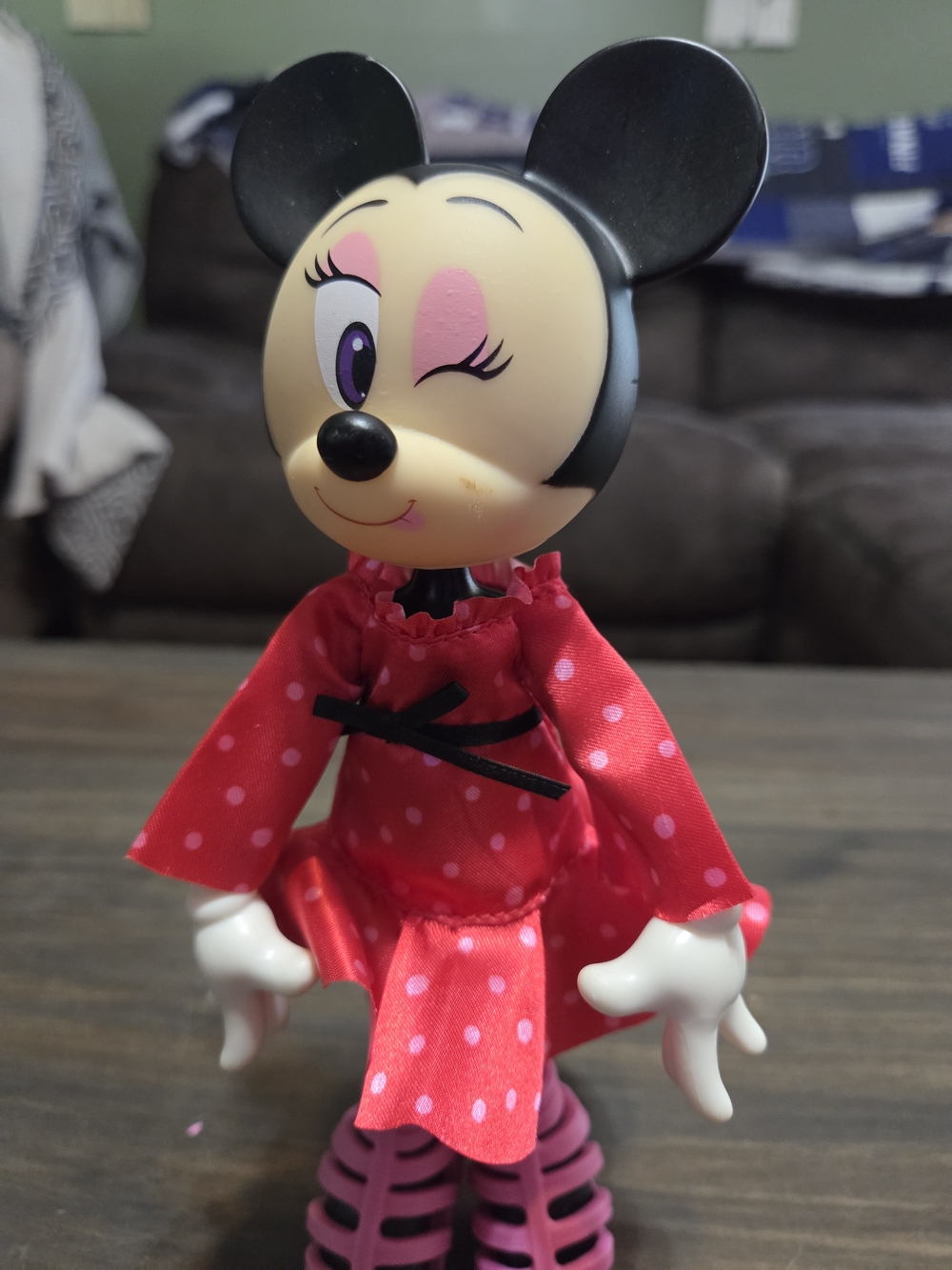Jakks Pacific Minnie Mouse Poseable 9” Doll Disney fashion figure